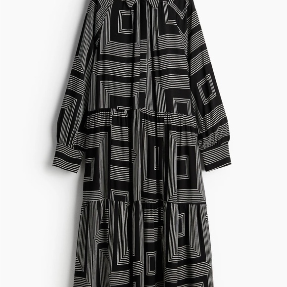 Geometric Black and White Dress H&M large - Picture 2 of 7